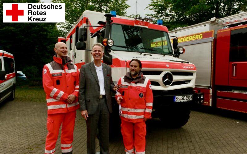Landrat übergibt Unimog an 1. SAN Gruppe Arzt